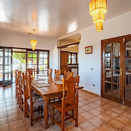 Casa Origen Holiday home Masdache